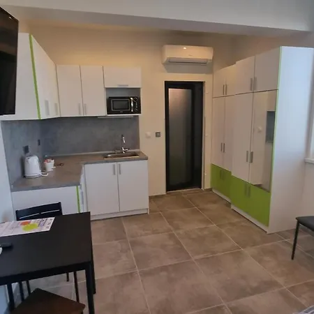 מלון דירות Dorm Bg Pet-friendly 3*