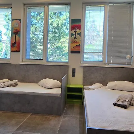 Dorm Bg Pet-friendly סטרה זגורה