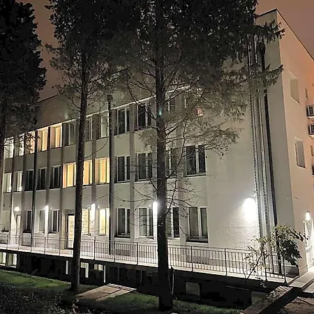 מלון דירות Dorm Bg Pet-friendly 3*